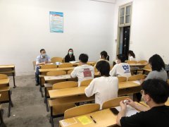 球王会举行师生座谈会