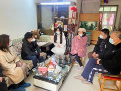 寒假送暖——球王会开展走访慰问活动